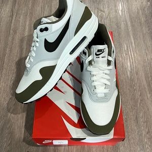 NIKE ✔️ Air Max 1